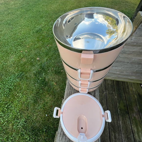 4 Layer portable lunchbox. - Picture 7 of 9